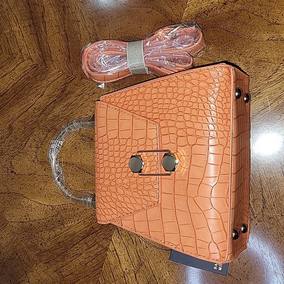 BADGLEY MISCHKA  Trapezoid Matte Croco Flap Over Crossbody bag, orange,NWT - Picture 3 of 17